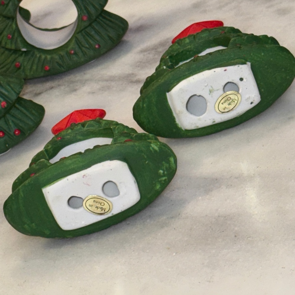 Festive Set of 8 Hand Painted Green Christmas Tree Napkin Rings with Red Stars - Picture 5 of 5